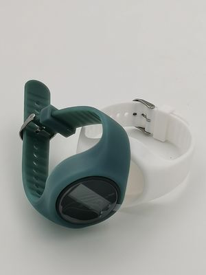 EMC ROHS Reach Certified Slim Pedometer Bracelet ระยะทางสูงสุด 1999.99Km/1263.99ไมล์